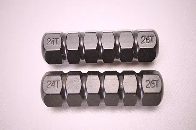 PYRAMID BMX BIKE BLACK DOUBLE THREADED AXLE EXTENDERS PEGS 3/8" X 24 / 26 T.P.I