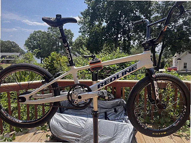Redline Flight Pro XXL Carbon Fiber BMX Race Bike with Travel Bag
